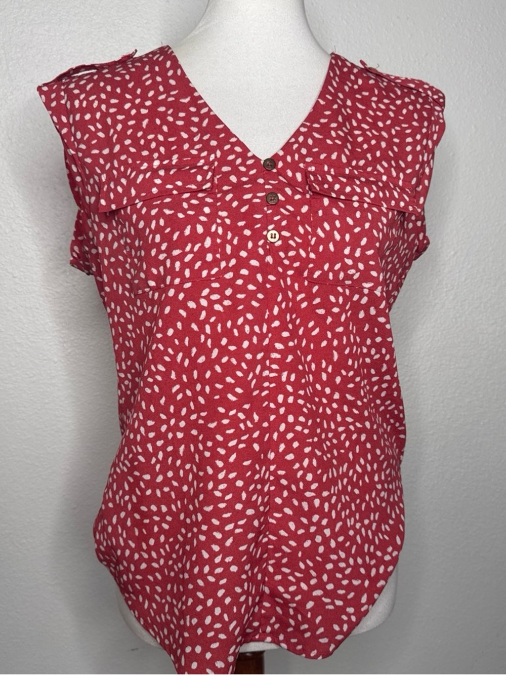 New York & Company Red Printed V-Neck Cap Sleeve Blouse
